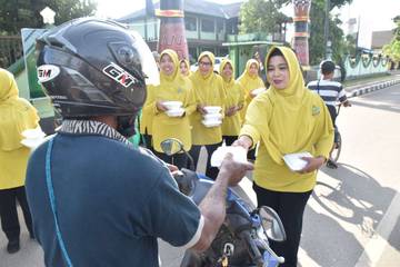 Persit  KCK Kodim 1707/Merauke Gelar Jumat Berkah