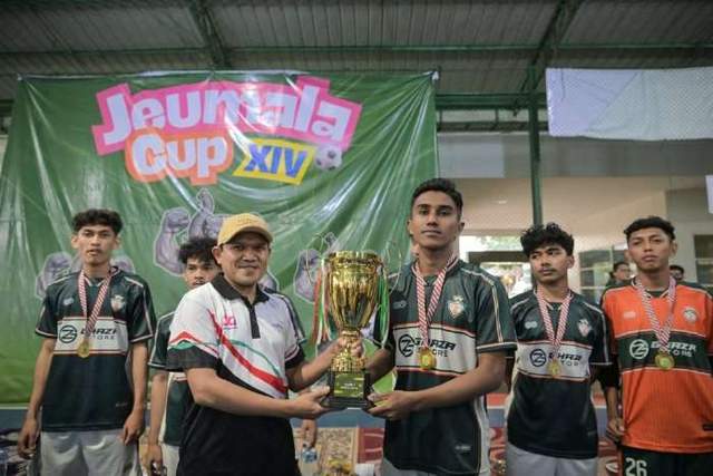 Wagub Aceh Tutup Jeumala Cup XIV Meriah