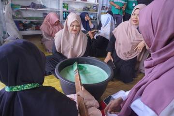 Galakan Produk 'Homemade' MIFA Gelar Pelatihan Sabun Cair 