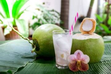 Rezeki Es Kelapa Muda Jelang Ramadhan