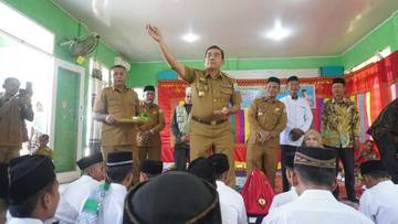Khitan Ceria dan Pojok Baca Bagi Anak-anak Simeulue