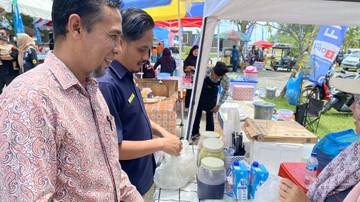 Kepala KPPN Bersama Kadisperindagkop Kunjungi UMKM Kita Indonesia RRI