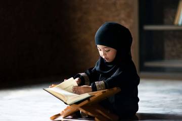 Yuk Ajarkan Anak Baca Bismillah sejak Dini !
