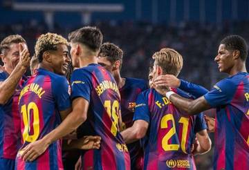 Barcelona Salip Madrid Usai Kalahkan Sociedad