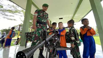 TK Negeri 13 Kaway XVI Kunjungi Yonif 116/GS