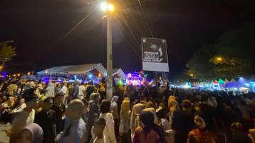 Warga Padati Arena PKAB dan HUT Meulaboh