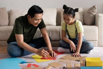Manfaat Orang Tua Mengajak Anak untuk Berkreativitas Bersama