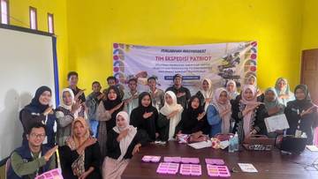 Patriot UI Latih Warga Transmigrasi Olah Sabun Jelantah
