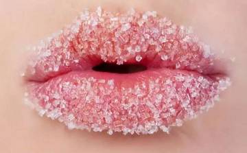 Mengatasi Bibir Kering dan Pecah-pecah Secara Alami 