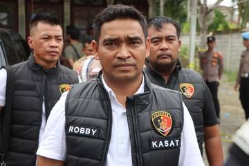 Polres Aceh Barat Klarifikasi Informasi Truk Pengangkut Kayu 