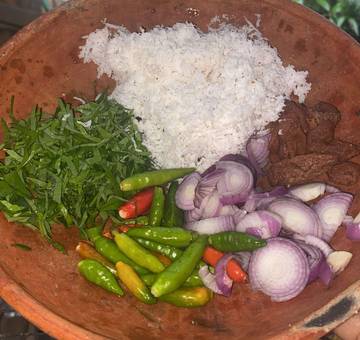 Sambal Kelapa Asam Sunti Daun Jeruk Khas Aceh
