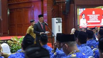 Sekda Aceh Lantik 201 Kepala Sekolah SMA