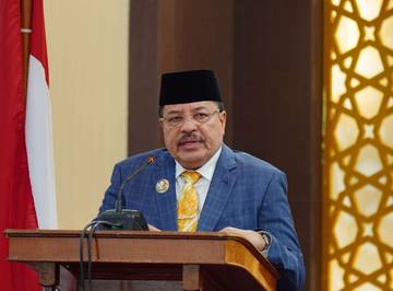 Nagan Raya Terima Penghargaan UHC Tingkat Madya