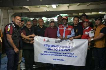 Wagub Aceh Terima Bantuan Kemanusiaan PMI