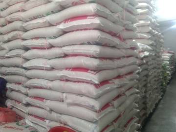 Stok Beras di Pasar Bina Usaha Meulaboh Mencukupi 