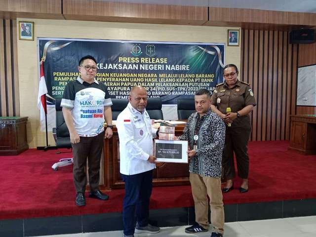 Lelang Barang Rampasan Kejari Nabire Kembalikan Aset Negara