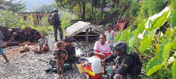 Yonif 753/AVT Pos Kota Baru Anjangsana Dan Edukasi Warga Igimbut