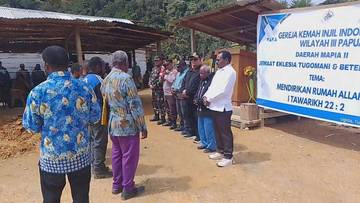 Peletakan Batu Pertama Pembangunan Gereja Eklesia - Betel Ugida 