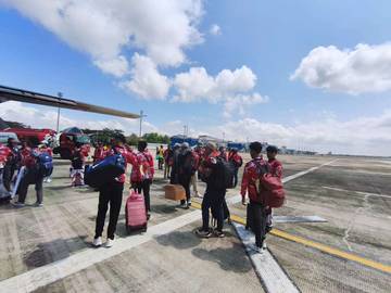 Kontingen PPT Menuju Fornas IX Menumpang Pesawat Hercules