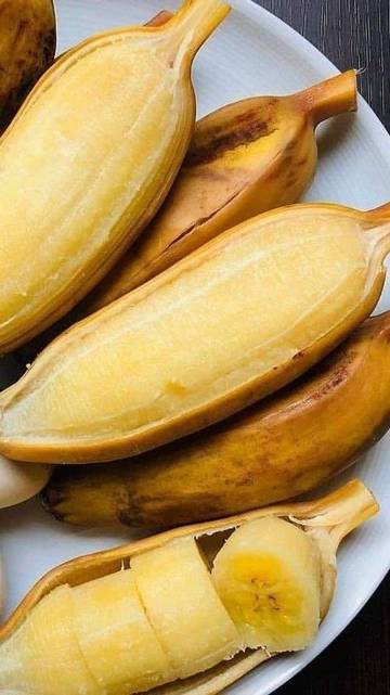 Nikmatnya Pisang Pipit Kukus Saat Masih Hangat