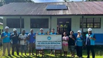 PLN Siap Inovasi PLTS Sekolah Di Tanah Papua