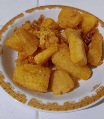 Temani Soremu dengan Singkong Goreng yang Gurih