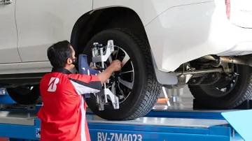 Delapan Tanda Mobil Harus Spooring dan Balancing
