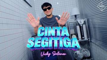 Lirik lagu 'Cinta Segitiga' oleh Vicky Salamor.