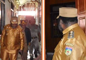 Wabup Puncak Jaya Tertibkan Ruangan Kantor Sejumlah OPD