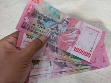 Rupiah Menguat, Dolar Ambruk Jelang Keputusan The Fed