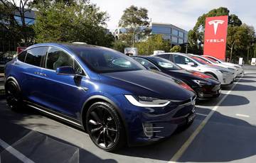Tesla Hentikan Produksi Model S dan X
