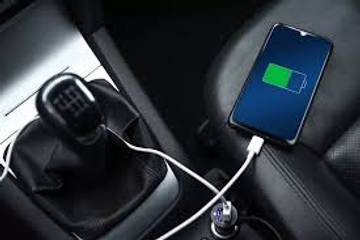 Tips Aman Menggunakan Charger HP di Mobil
