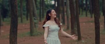 Lirik dan Lagu NATASYA SABELLA-MENERIMA LUKA 