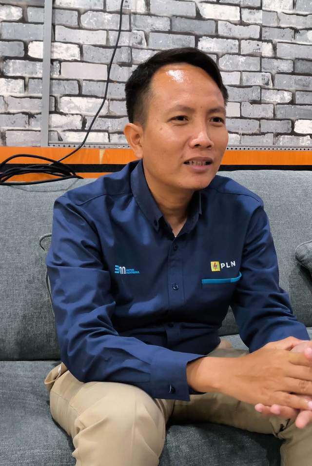 28 PLTS Terangi Sekolah di Pulau-Pulau Terluar Nisel