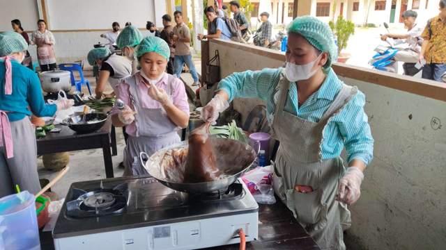 Rayakan Natal dengan Memasak Bahan Pangan Lokal