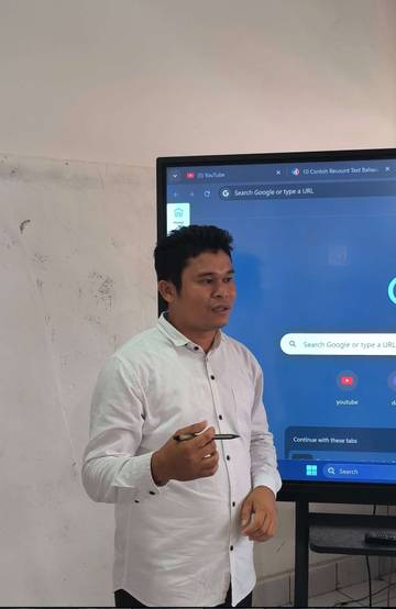 SMANSA Teluk Dalam Manfaatkan Fitur Canggih Smartboard
