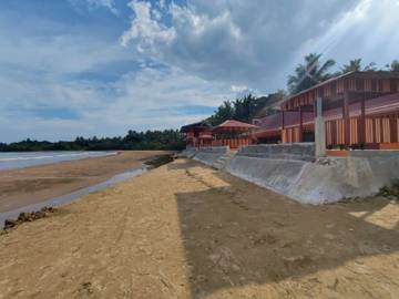 Berkunjung ke Objek Wisata Pantai Tetezou di Lahusa