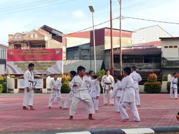 Kajatisu Cup, Karate-do Shiroite Nisel Turunkan 14 Karateka