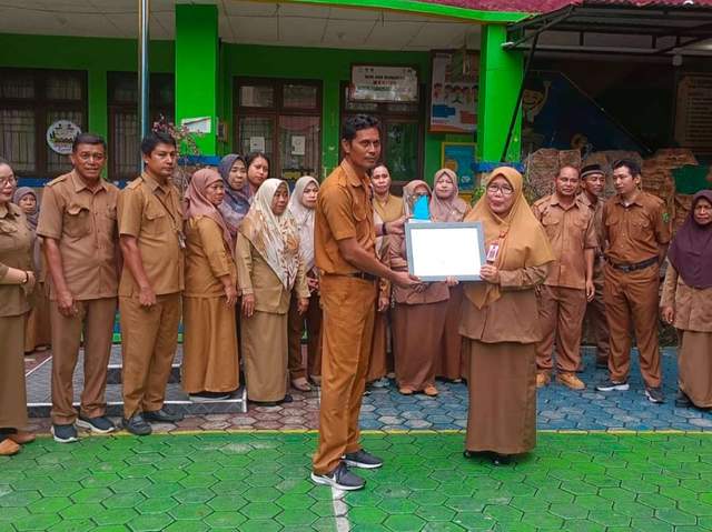 SDN 005 Nunukan Terima Sertifikat Ramah Anak