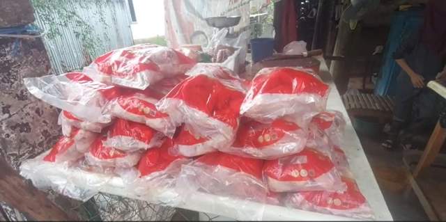 Jelang Tahun Baru, Pedagang Datangkan Sayap Ayam Surabaya