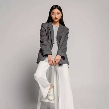 Tampil Elegan dengan Celana Putih, Ini Cara Perpaduannya