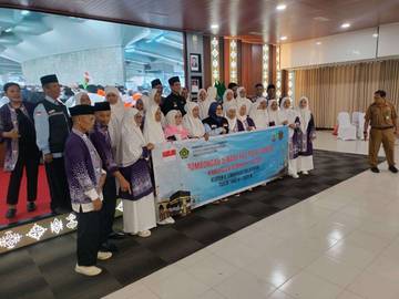 Bupati Nunukan Resmi Melepas Jamaah Haji Regular Embarkasi Balikpapan