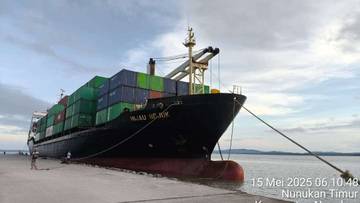 Kapal Kontainer Dorong Perputaran Ekonomi Perbatasan