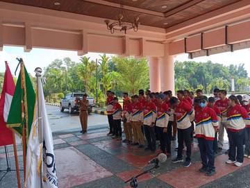 Wakil Bupati Melepas Keberangkatan Pegiat Kormi Mengikuti Fornas