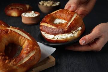 Bagel, Roti Bulat yang Punya Cerita