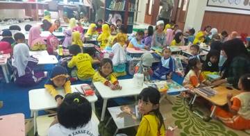 Biasakan Anak Membaca Sejak Dini Sebagai Bentuk Cinta