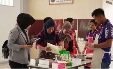 Warga Binaan Lapas Nunukan Mengikuti Pelatihan Produksi Roti 