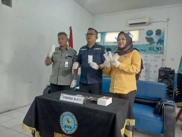 Tersangka H Pembawa Narkotika Jenis Sabu di Pelabuhan 