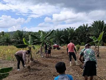Polri Bersama Warga Nunukan Perkuat Swasembada Jagung 