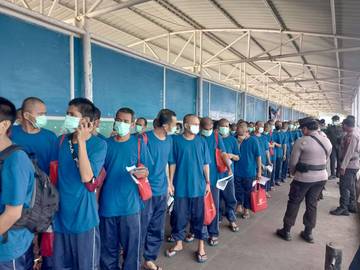 Pelanggaran Didominasi Kasus Keimigrasian, Ratusan Pekerja Migran Dipulangkan
